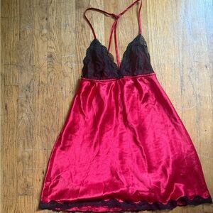 Elegant Red and Black Lace Chemise